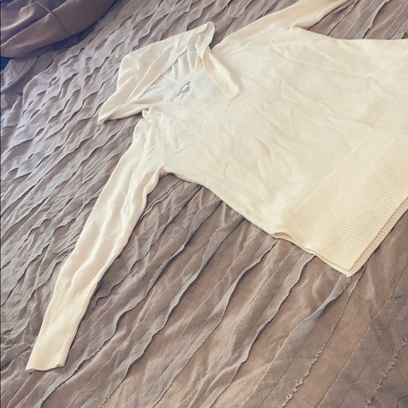 💙New York & Company Hooded Sweater - Picture 8 of 8